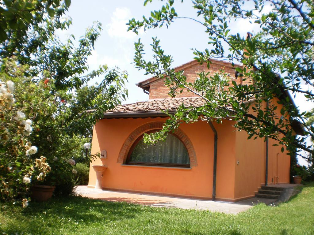 Agriturismo Poggio Al Tesoro Crespina Номер фото