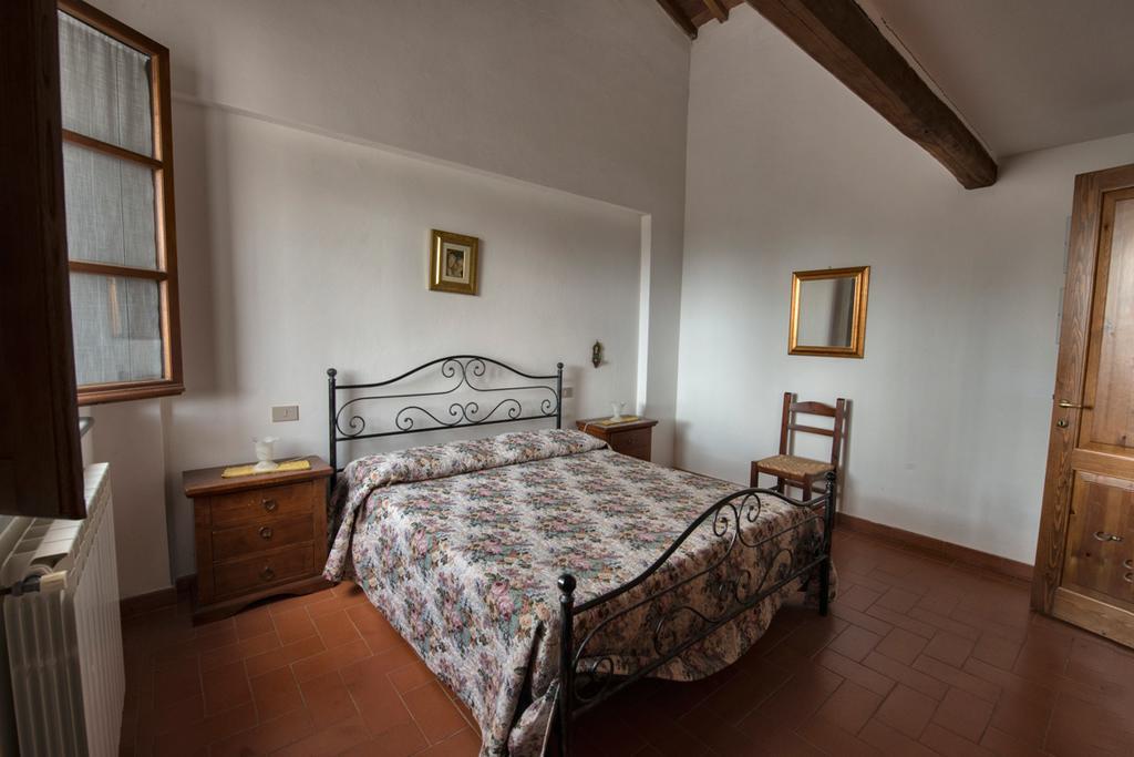 Agriturismo Poggio Al Tesoro Crespina Номер фото