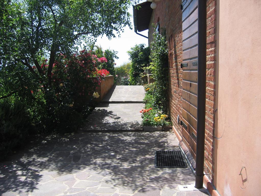 Agriturismo Poggio Al Tesoro Crespina Номер фото