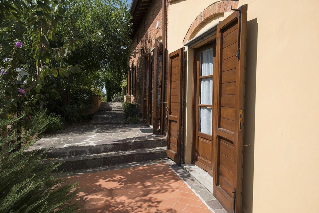 Agriturismo Poggio Al Tesoro Crespina Экстерьер фото